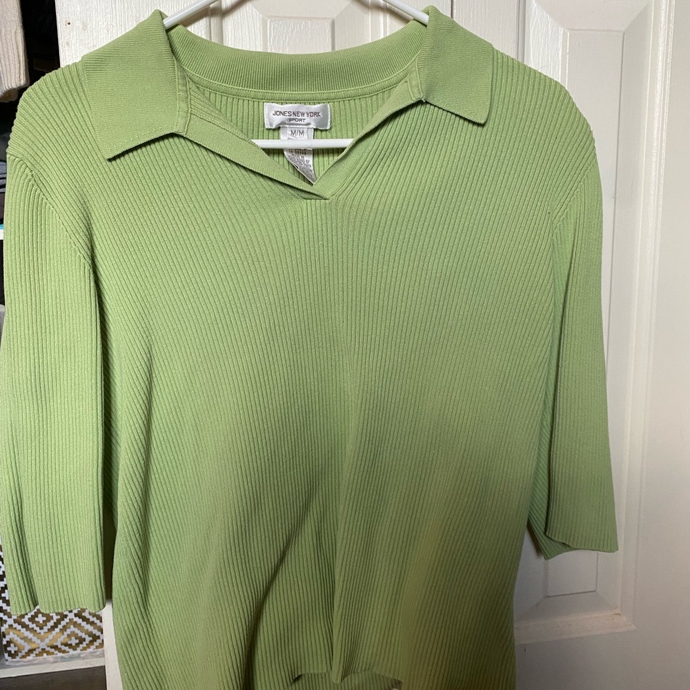 Green ripped half sleeve jones New York shirt